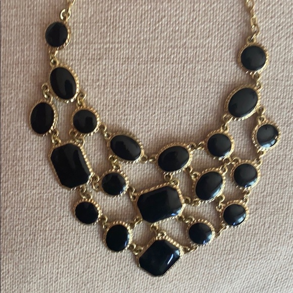 Necklace and earrings set - Picture 3 of 4